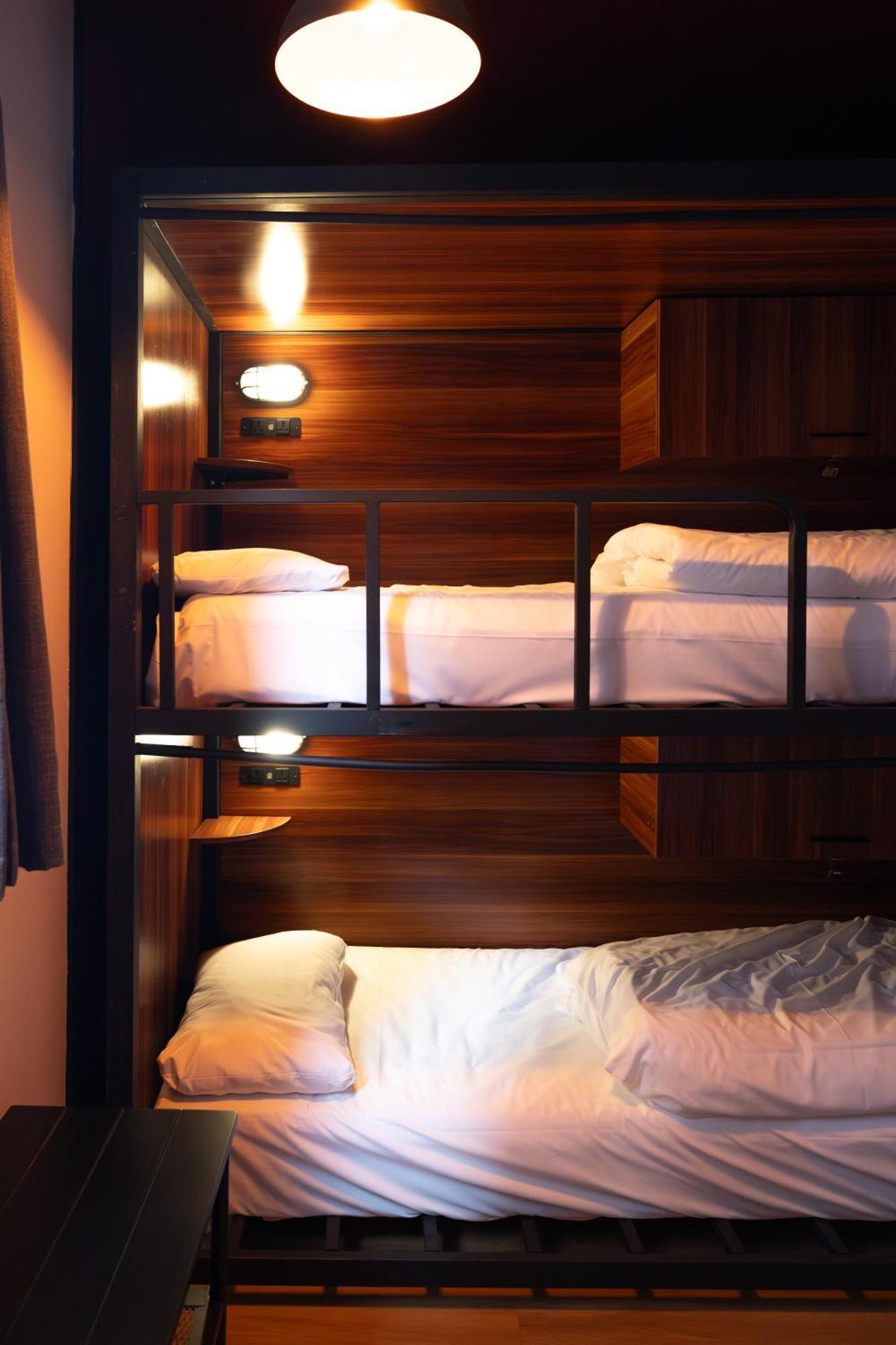 Bed 4-Bed Dormitory Room